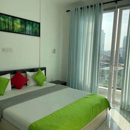 קולומבו Spectacular Sea View 3 Bedrooms Apartment מראה חיצוני תמונה