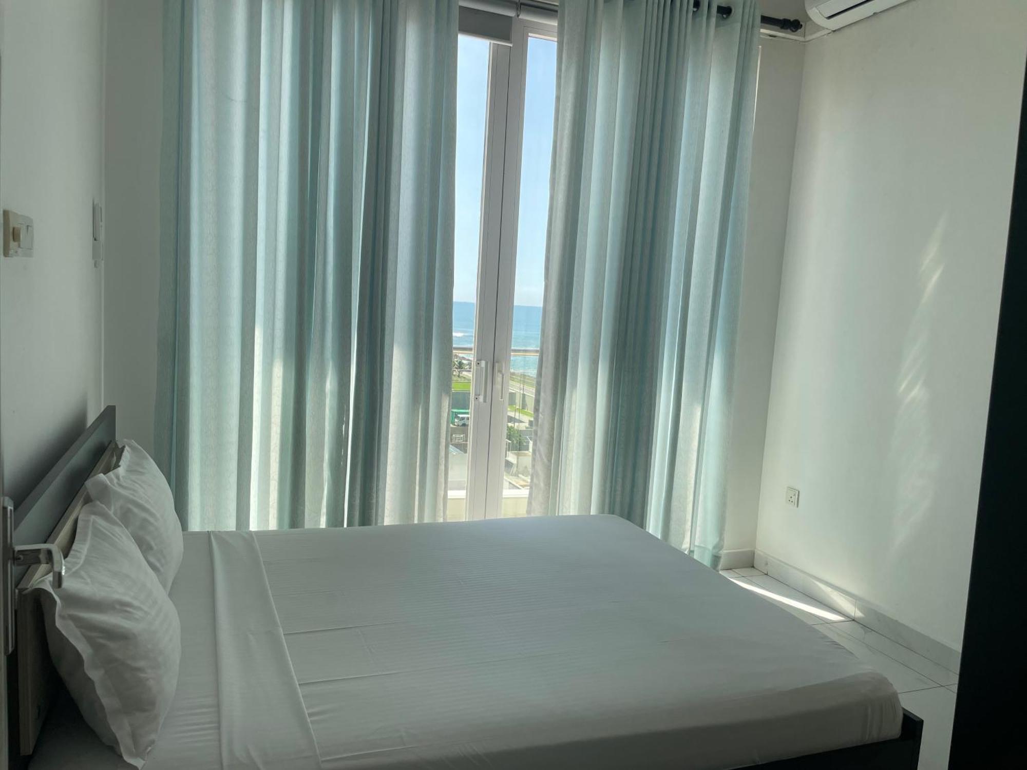 קולומבו Spectacular Sea View 3 Bedrooms Apartment מראה חיצוני תמונה
