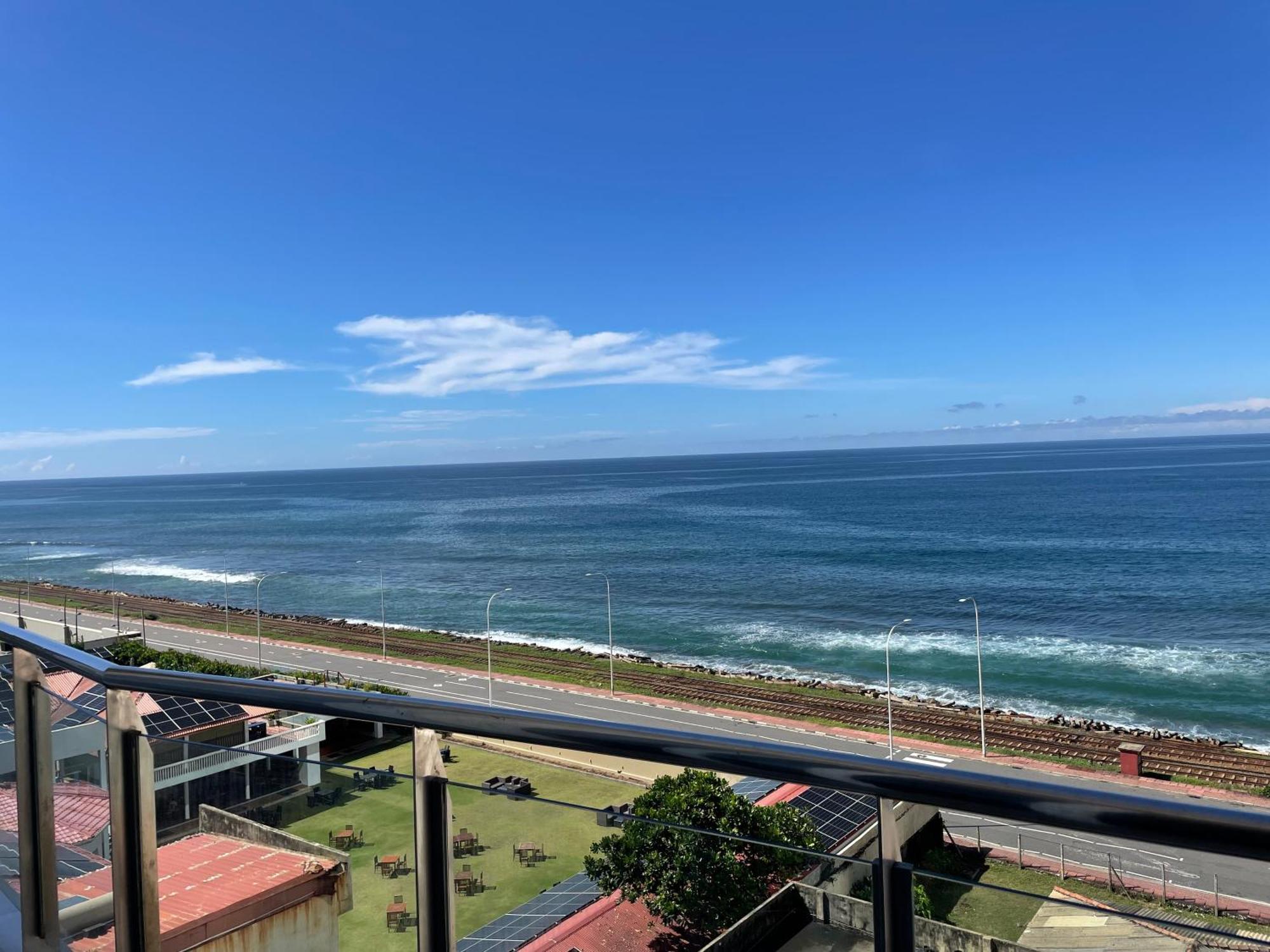 קולומבו Spectacular Sea View 3 Bedrooms Apartment מראה חיצוני תמונה